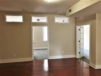 Main picture of 525 N Charles St