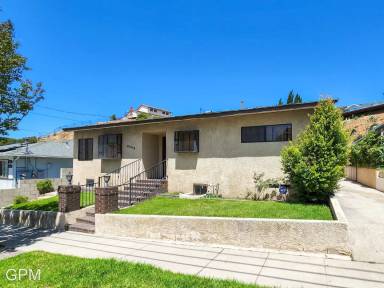 Main picture of 8445 Outland View Dr