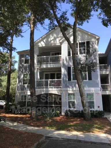 Main picture of Twelve Oaks