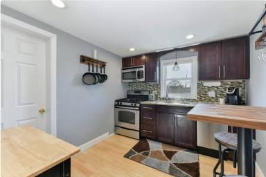 Main picture of 1 Telegraph St
