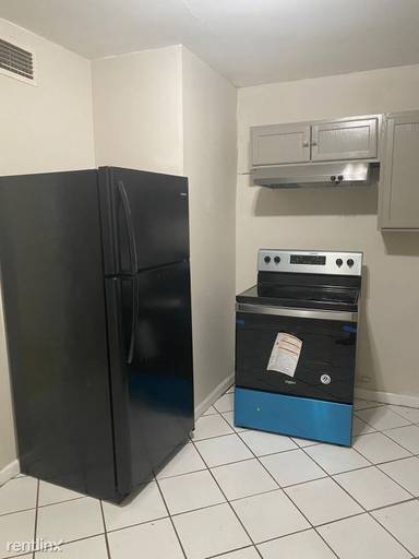 Main picture of 602 Luna Ct