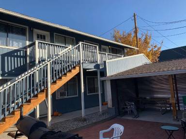 Main picture of 221 W Pueblo St