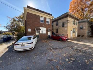 Main picture of 2065 Summit St