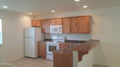 Main picture of 406 S Locust St