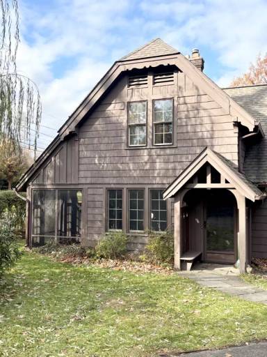 Main picture of 708 Rock Beach Rd