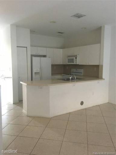 Main picture of 5719 NW 114th Ct