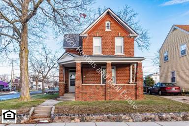 Main picture of 928 Putnam St