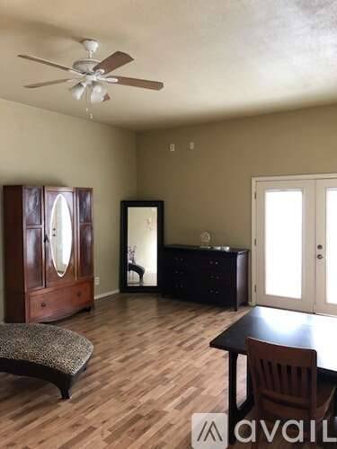 Main picture of 507 Queen Anne Ct