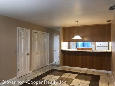 Main picture of 444 W 2nd St