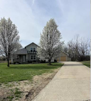 Main picture of 1200 Bob White Ln