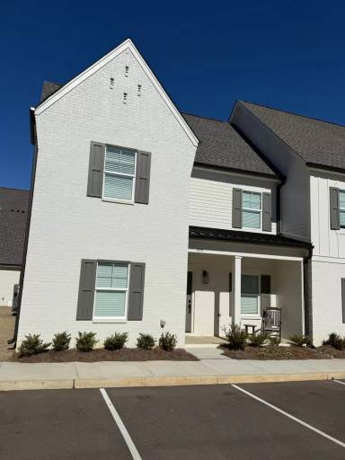 Main picture of 610 Cottage Grove Cir