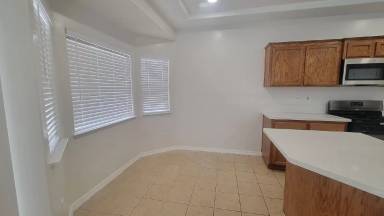Main picture of 2407 Macau St