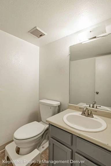 Main picture of 1936 Eagle St