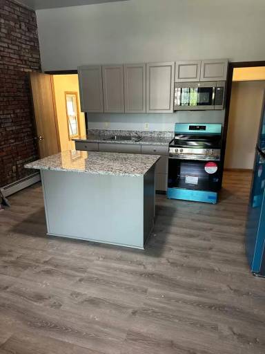 Main picture of 435 S Pacific Ave