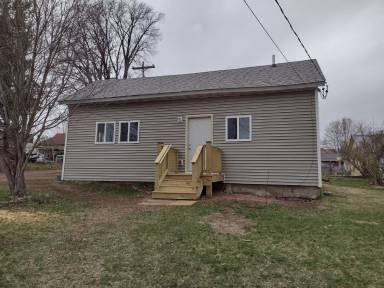 Main picture of 114 E 9th St N