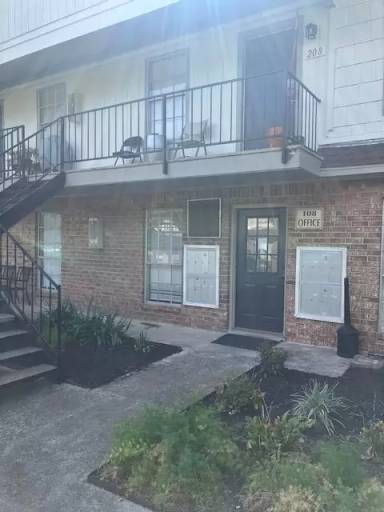 Main picture of 2100 Wise St