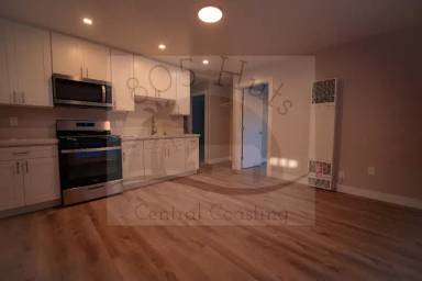 Main picture of 1378 Yale Pl