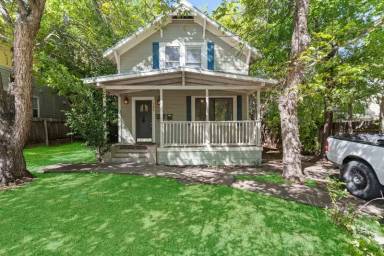 Main picture of 704 Franklin Blvd