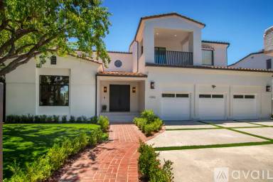 Main picture of 13260 Magnolia Blvd