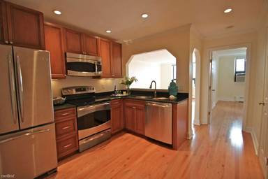 Main picture of 48 Brattle St