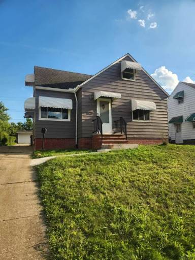 Main picture of 11202 Mountview Ave