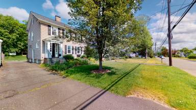 Main picture of 25 Lawncrest Rd