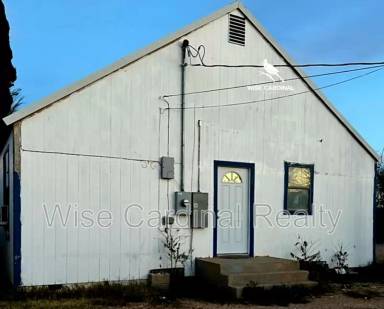 Main picture of 1017 N Main Ave