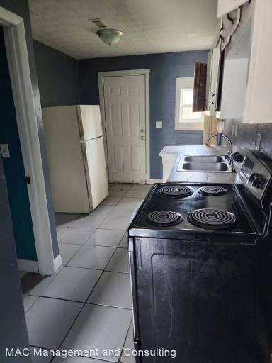 Main picture of 317 Pippin Rd