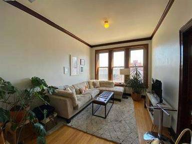 Main picture of 1440 N Ashland Ave
