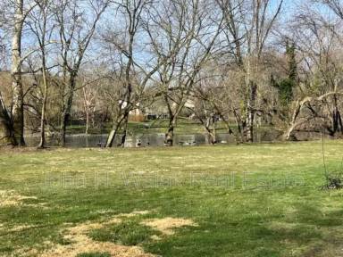 Main picture of 924 Mill Rd