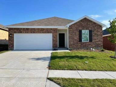 Main picture of 801 Peach Tree Ln