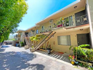 Main picture of 3104 Montrose Ave