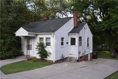 Main picture of 210 Oakview Rd