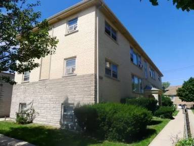 Main picture of 5838 W Montrose Ave