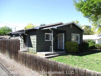 Main picture of 245 N 2nd St