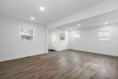 Main picture of 1521 159th Ave