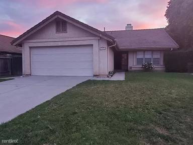 Main picture of 1421 Spyglass Way