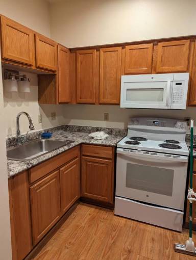 Main picture of 341 Main St