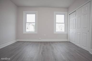 Main picture of 2016 W Boston St