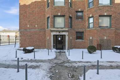 Main picture of 7501 S Stewart Ave