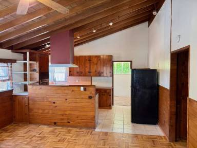 Main picture of 83 N La Cumbre Rd