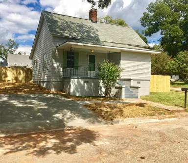 Main picture of 16 Donaldson St