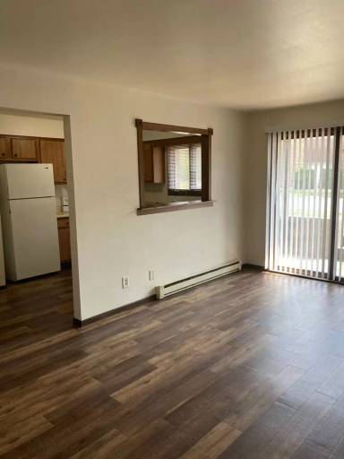 Main picture of 4970 Hampshire Close