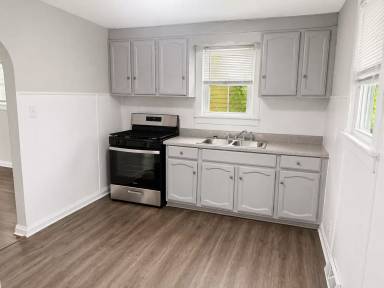 Main picture of 2924 Farrow Ave