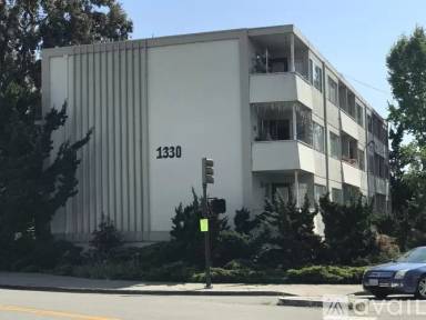 Main picture of 1330 Sacramento St