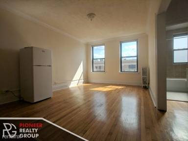 Main picture of 2715-35 N Milwaukee Ave Apartments