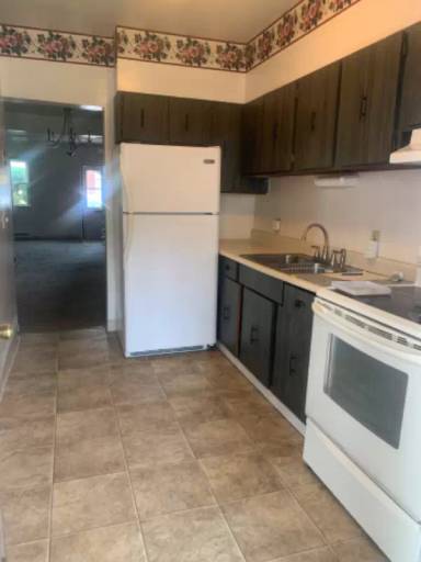 Main picture of 119 S Hyde Park Ave