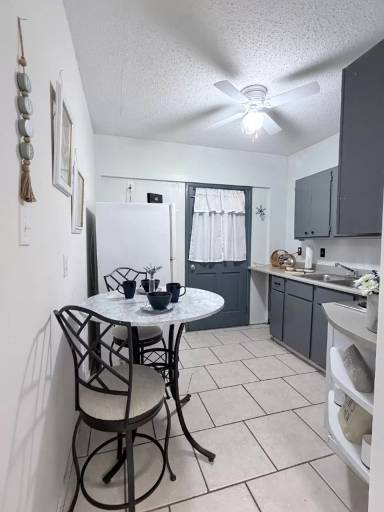 Main picture of 7418 Meadow Cliff St