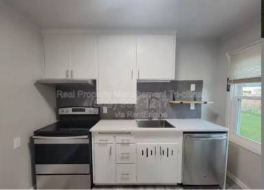 Main picture of 402 Barth Ave
