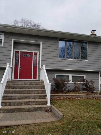 Main picture of 5125 Nesconset Hwy